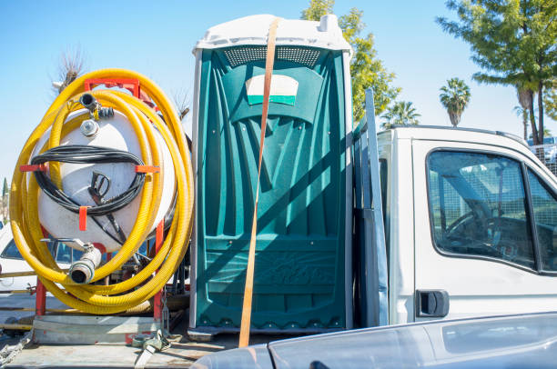 Porta potty delivery and setup in Elm Grove, WI