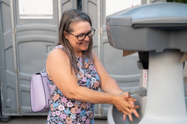 Best Affordable porta potty rental  in Elm Grove, WI